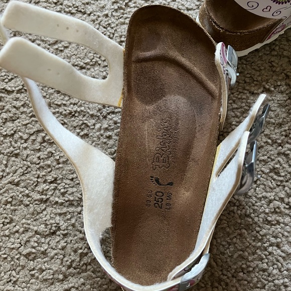 Birkis sandals - Picture 8 of 9